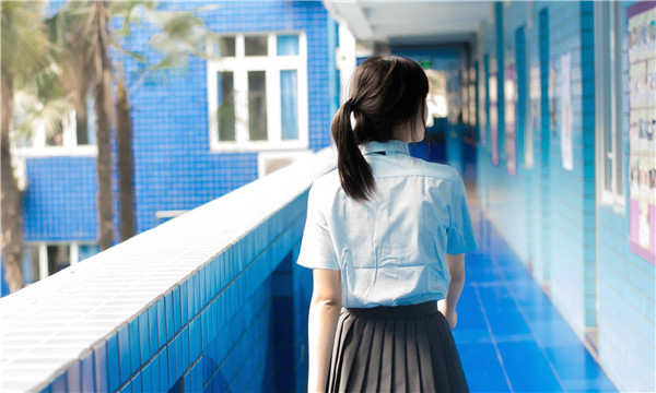 德钦如何找到一个可以帮助我生孩子的女人？
